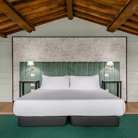 Mate Collection Isabella, Hotel